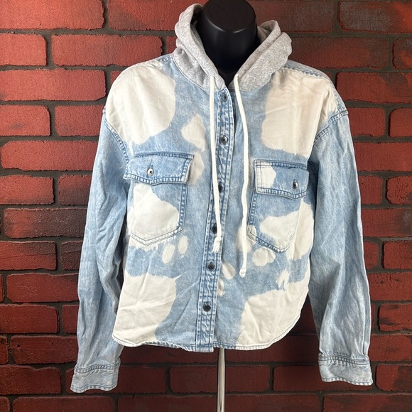American Eagle‎ Denim Jacket Womans Small Petite - Picture 1 of 7